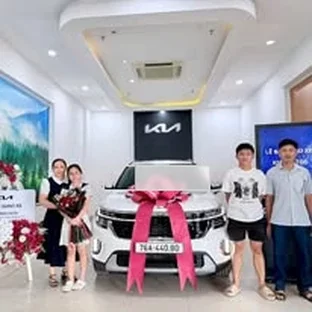Hoạt động tư vấn và giao xe Kia tại Quảng Ngãi 2