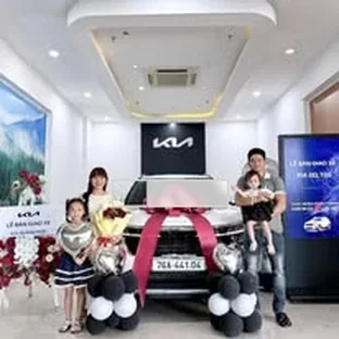 Hoạt động tư vấn và giao xe Kia tại Quảng Ngãi 4