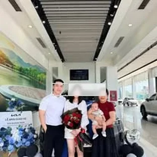 Hoạt động tư vấn và giao xe Kia tại Quảng Ngãi 6